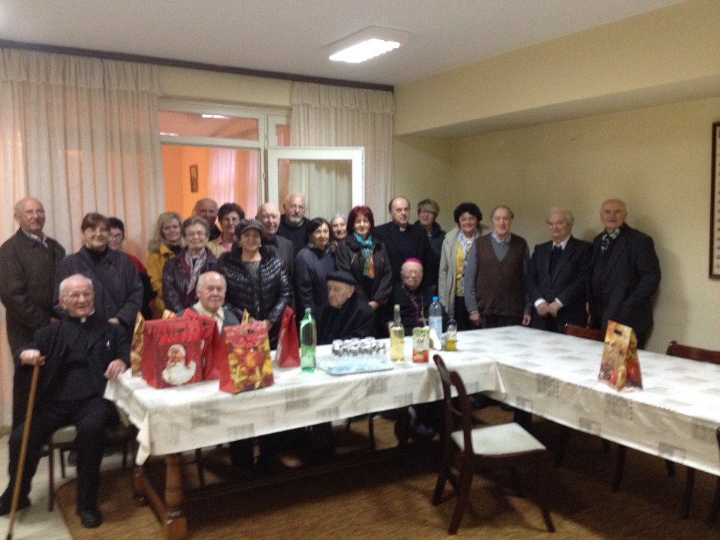 Članovi Caritasa posjetili Svećenički dom u Puli